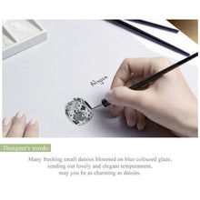 Daisy Blue Crystal Beads