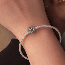 Double Horse Charm Hollow Celtic Knot