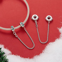 Christmas Holly Safety Chain