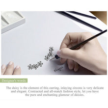 Daisy Floral Stud Earrings