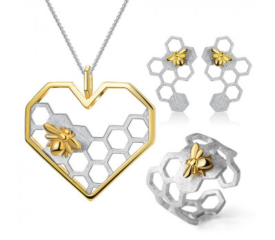 Set of jewelry bee in the heart