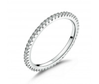 Round ring with silver zirconia